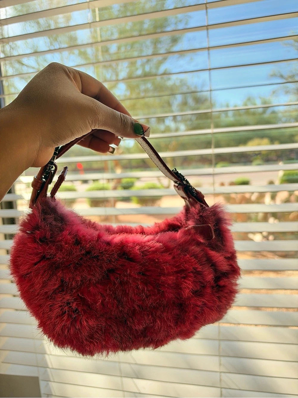Isabella Fiore vintage Fur Shoulder Bag in Red